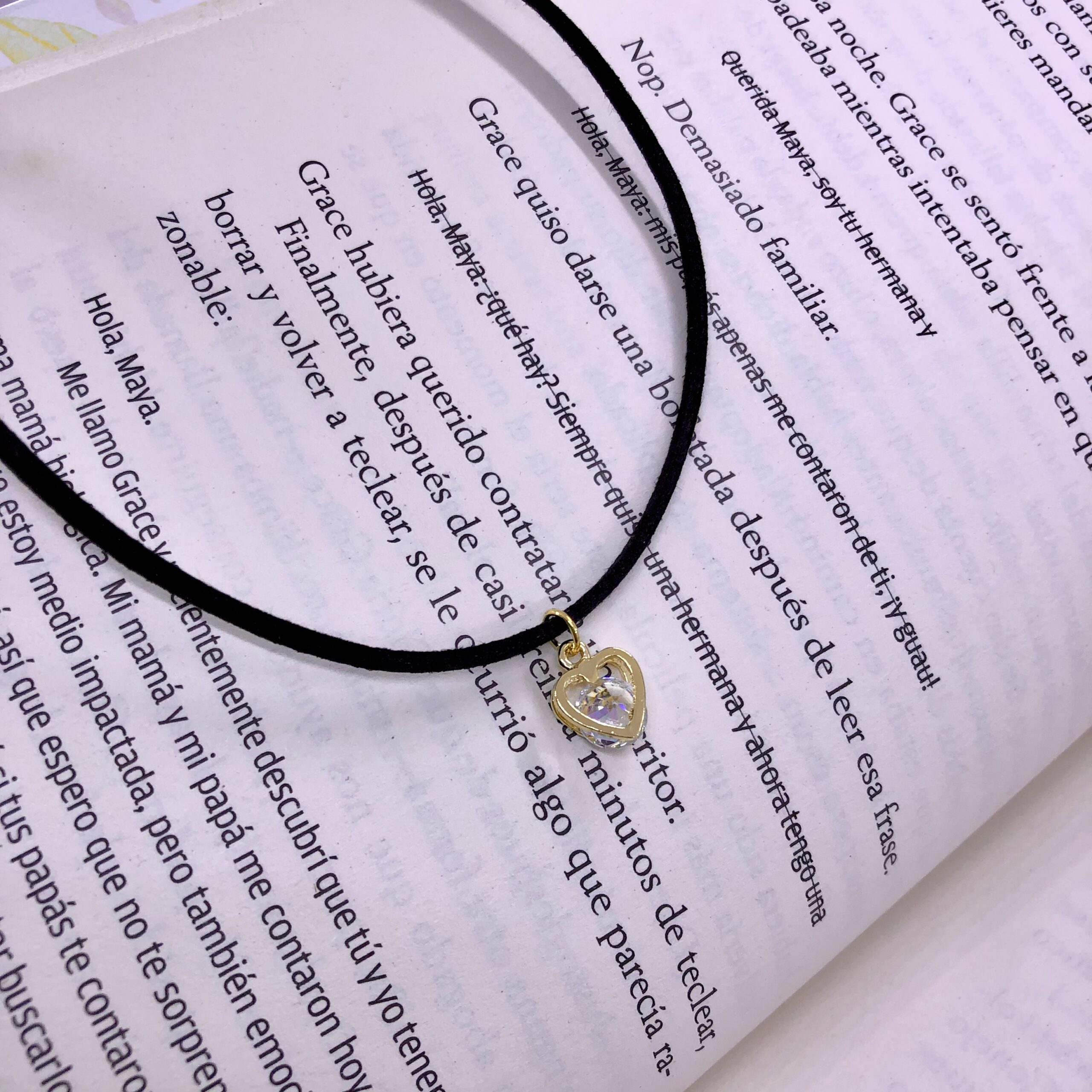 Collar Coraz�n en Cuerina