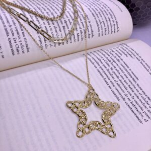 Collar Triple estrella